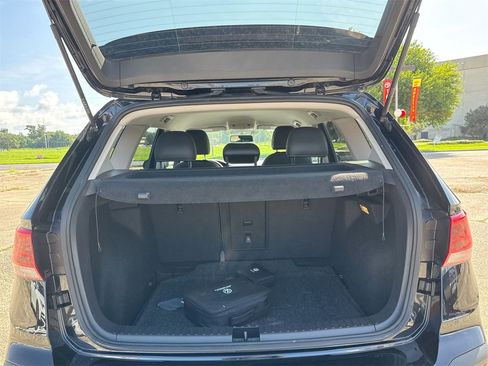 Used 2022 Volkswagen Taos SE image 34