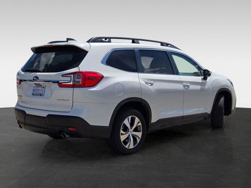 Used 2023 Subaru Ascent Premium w/ Convenience Package AWD/4WD image 4