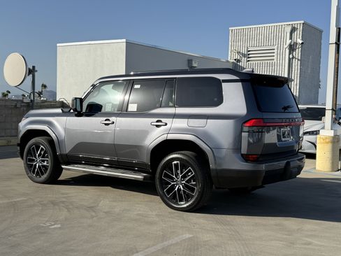 New 2026 Lexus GX 550 AWD/4WD image 10