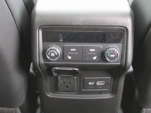 Used 2023 GMC Acadia Denali w/ Black Diamond Edition image 22