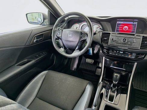Certified 2017 Honda Accord Sport image 19