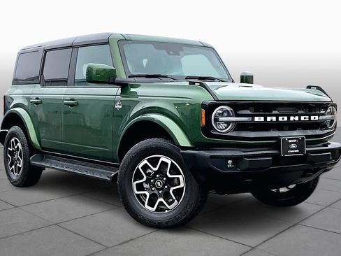 Certified 2025 Ford Bronco Outer Banks image 2