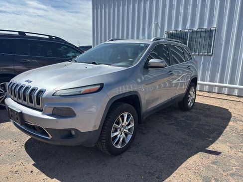 Used 2014 Jeep Cherokee Limited w/ Technology Group AWD/4WD image 6