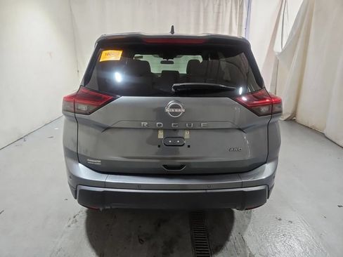 Used 2024 Nissan Rogue S AWD/4WD image 12