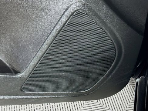 Used 2021 Chevrolet Colorado LT w/ LT Convenience Package image 18