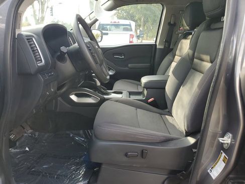 Used 2023 Nissan Frontier SV w/ Tow Package image 13