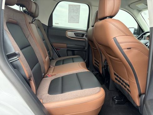 Certified 2025 Ford Bronco Sport Outer Banks w/ Outer Banks Tech Package+ AWD/4WD image 26