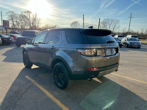 Used 2019 Land Rover Discovery Sport SE AWD/4WD image 7