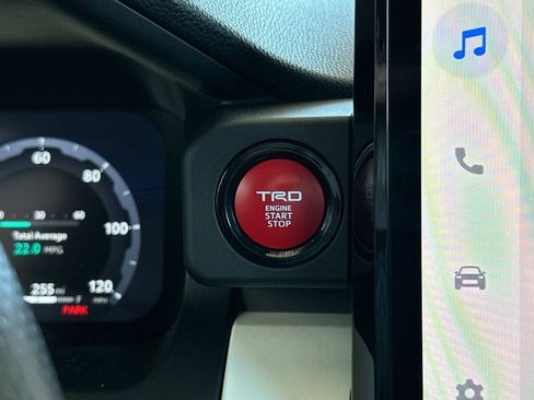 Used 2024 Toyota Tacoma TRD Off-Road AWD/4WD image 19