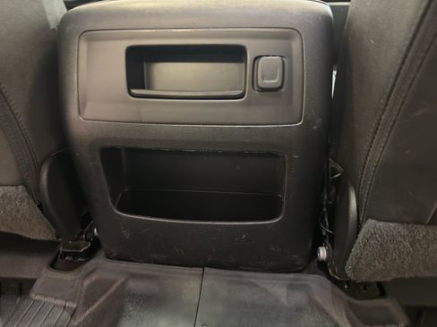 Used 2018 Chevrolet Silverado 1500 LTZ Z71 w/ Redline Edition AWD/4WD image 29