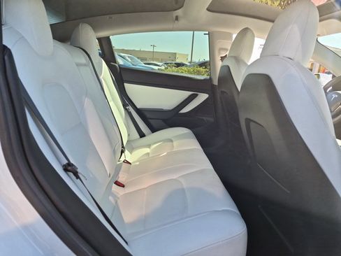Used 2020 Tesla Model 3 Long Range AWD/4WD image 22