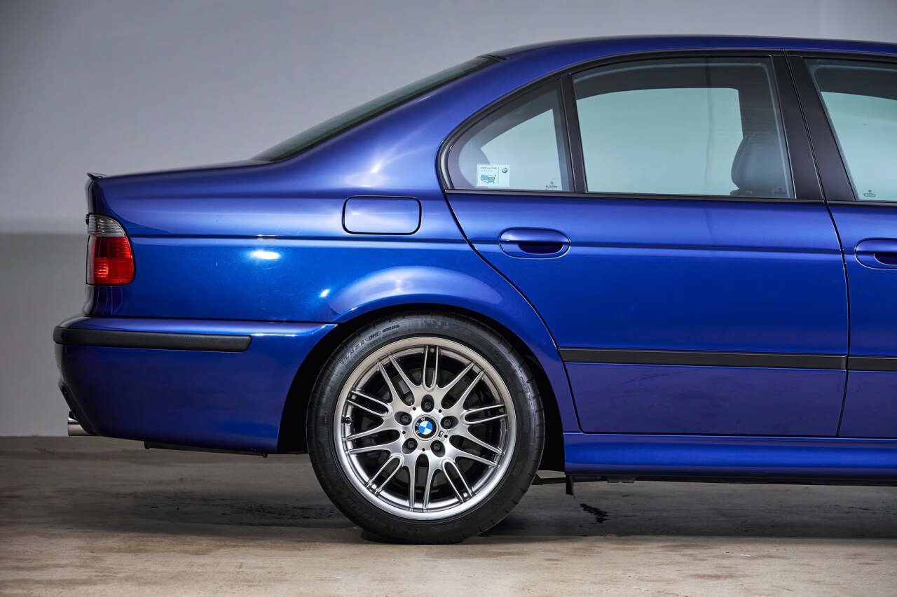 Used 2002 BMW M5 RWD image 22