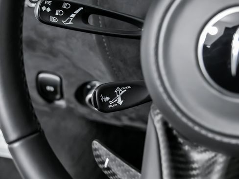 Used 2019 McLaren 720S image 29