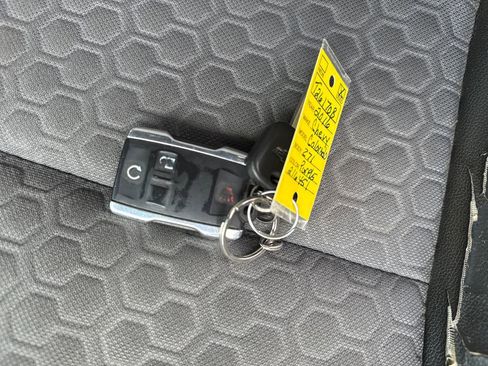 Used 2016 Chevrolet Colorado Z71 image 32