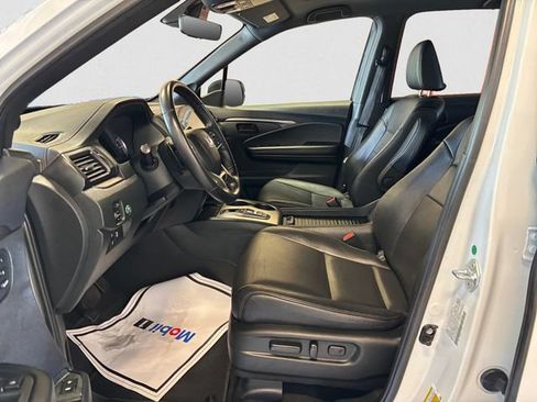 Used 2023 Honda Passport EX-L image 10