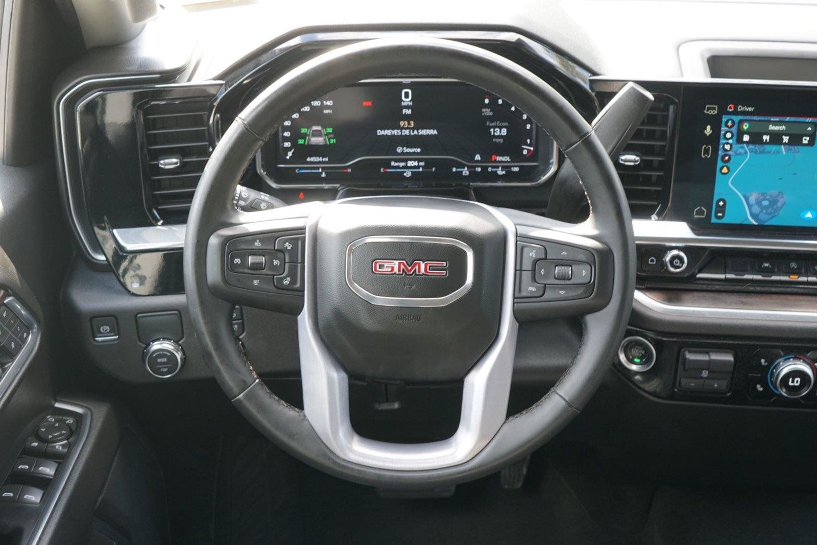 Used 2025 GMC Sierra 1500 SLT RWD image 25