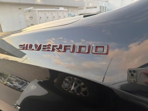 Used 2023 Chevrolet Silverado 1500 RST w/ Redline Edition AWD/4WD image 8