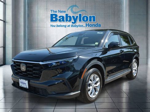 Used 2025 Honda CR-V LX image 1