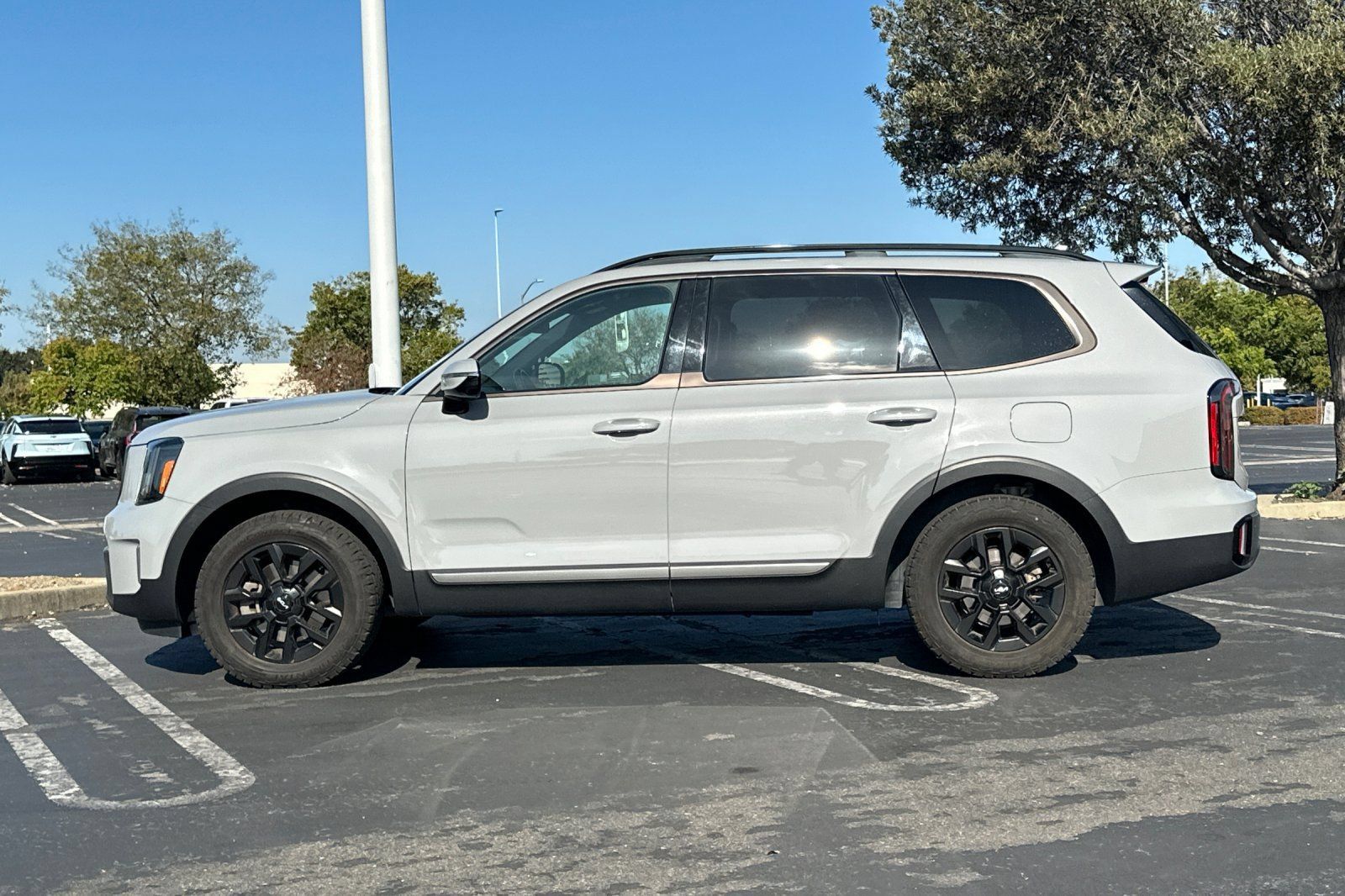Used 2023 Kia Telluride SX X-Pro AWD/4WD image 7