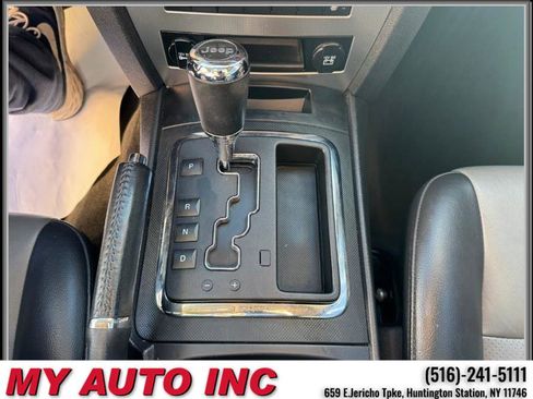 Used 2009 Jeep Grand Cherokee Laredo image 16