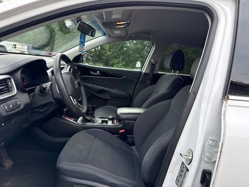 Used 2020 Kia Sorento LX AWD/4WD image 5