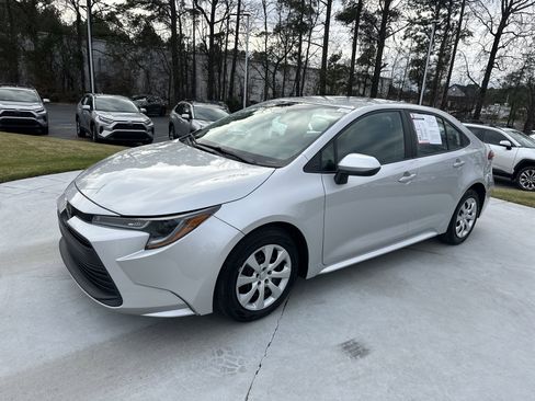 Certified 2024 Toyota Corolla LE image 5