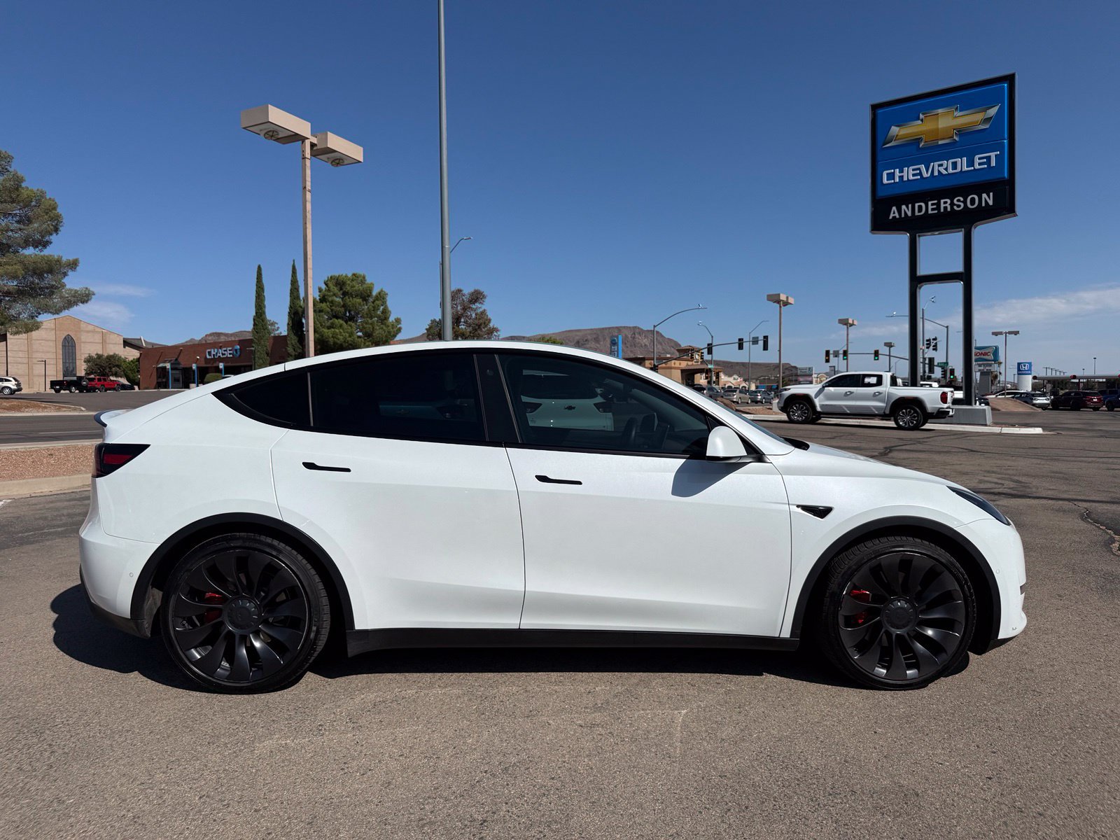 Used 2022 Tesla Model Y Performance AWD/4WD image 5