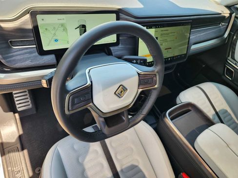 Used 2023 Rivian R1S Adventure AWD/4WD image 2