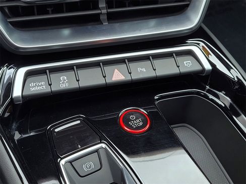 Used 2024 Audi e-tron GT Premium Plus image 24