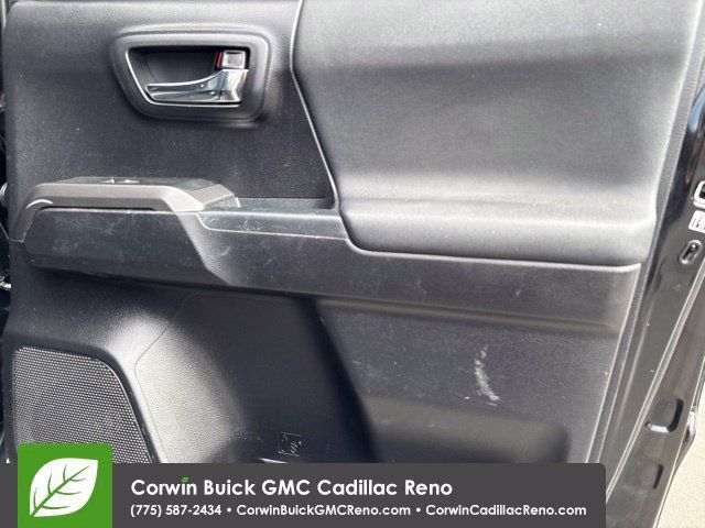 Used 2019 Toyota Tacoma TRD Pro AWD/4WD image 32