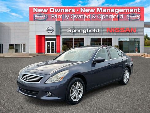 Used 2011 INFINITI G37 x image 2