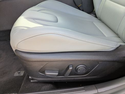 Certified 2024 Hyundai Elantra Limited image 20