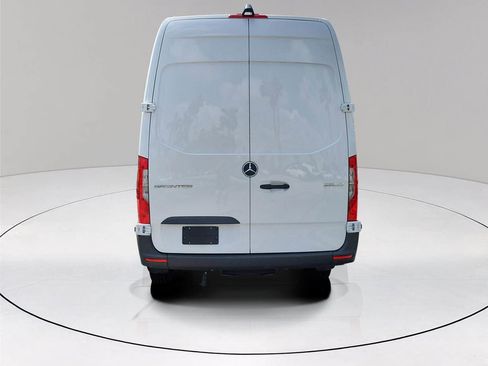 Used 2025 Mercedes-Benz Sprinter 2500 image 5