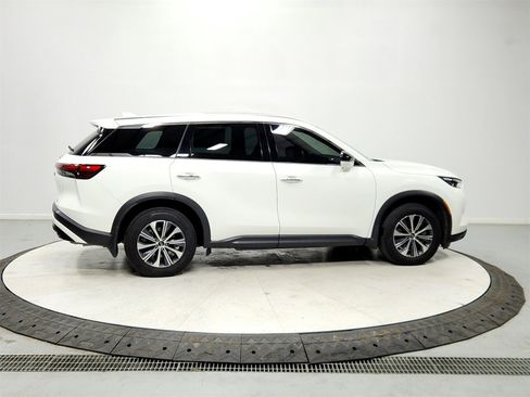 Used 2025 INFINITI QX60 Pure image 8