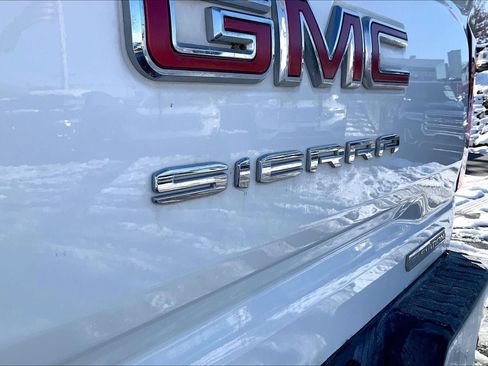 Used 2024 GMC Sierra 1500 Elevation image 8