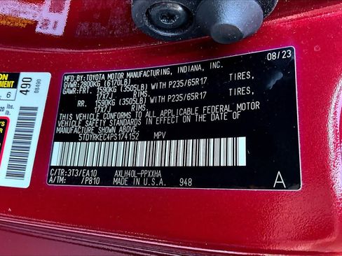 Certified 2023 Toyota Sienna XLE image 32