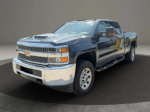 Used 2019 Chevrolet Silverado 2500 W/T w/ WT Convenience Package AWD/4WD image 3