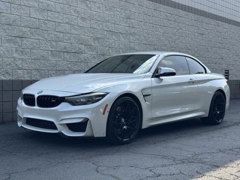 Used 2018 BMW M4 Convertible RWD image 12
