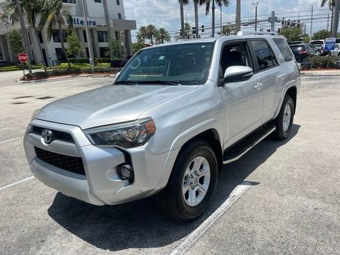 Used 2017 Toyota 4Runner SR5 Premium RWD image 3
