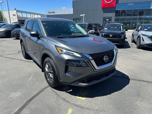 Used 2023 Nissan Rogue S AWD/4WD image 2