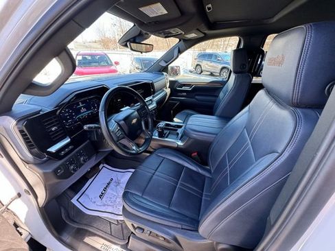 Used 2023 Chevrolet Silverado 1500 High Country w/ High Country Premium Package image 11