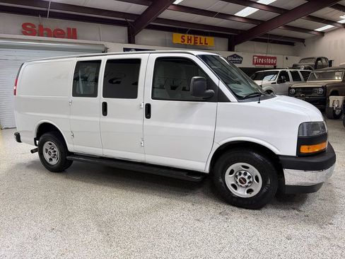Used 2020 GMC Savana 2500 w/ Driver Convenience Package RWD image 10