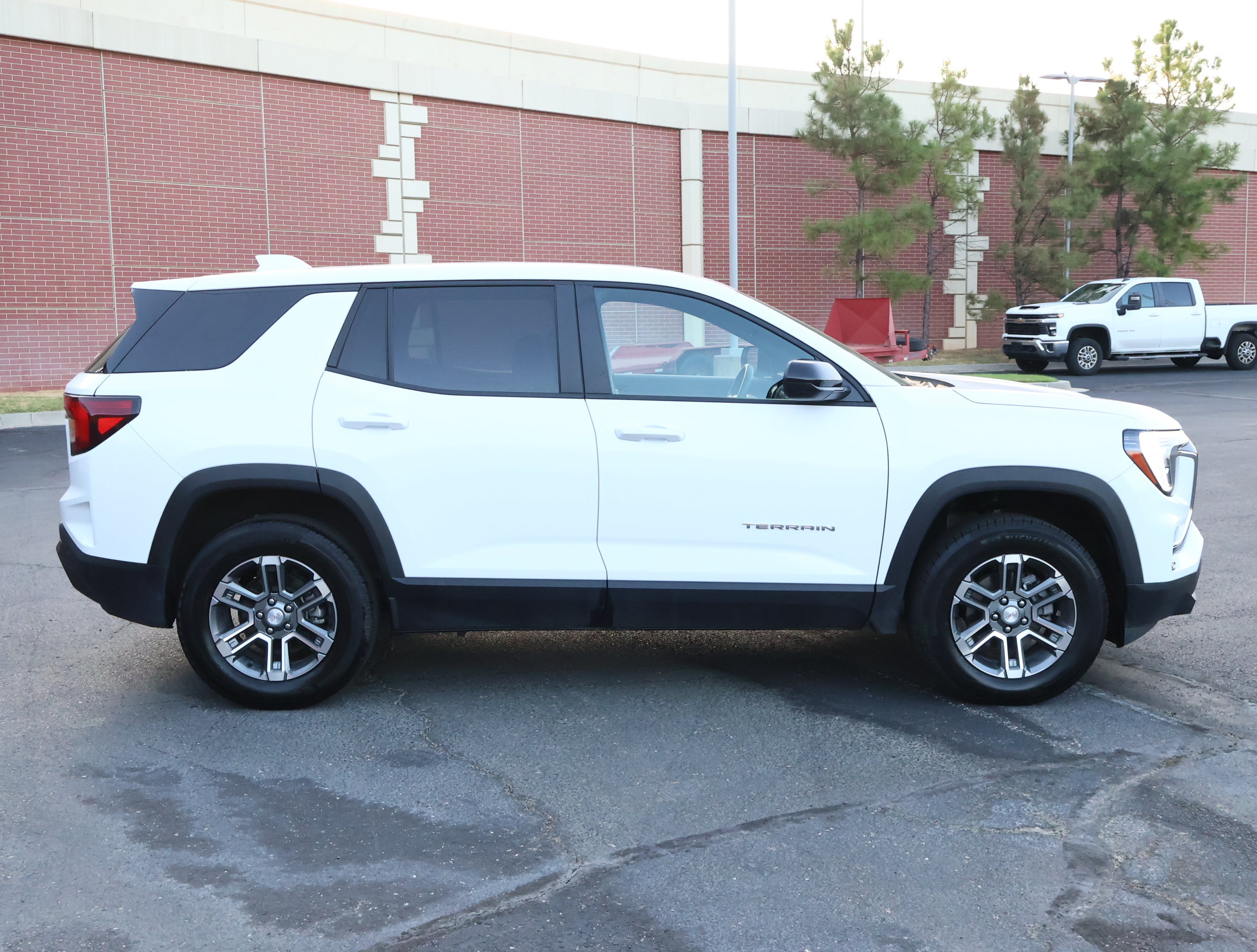 Used 2026 GMC Terrain Elevation FWD image 27