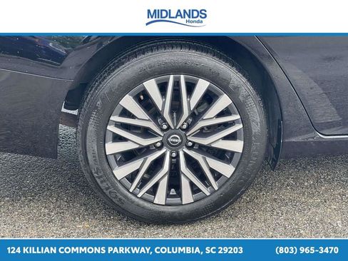 Used 2024 Nissan Altima 2.5 SV FWD image 7