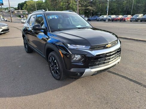 Used 2023 Chevrolet TrailBlazer LT w/ Convenience Package AWD/4WD image 5