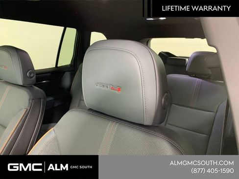 New 2026 GMC Acadia AT4 w/ Luxury Package AWD/4WD image 16