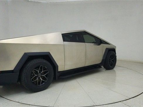 Used 2025 Tesla Cybertruck AWD Crew Cab image 66