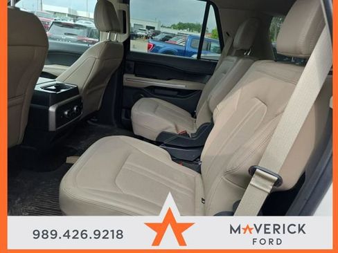 Used 2023 Ford Expedition Limited AWD/4WD image 4