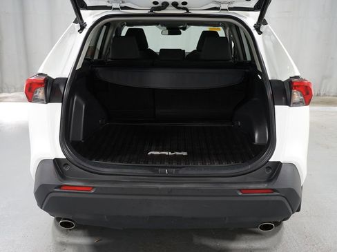 Certified 2022 Toyota RAV4 XLE w/ Convenience Package AWD/4WD image 35