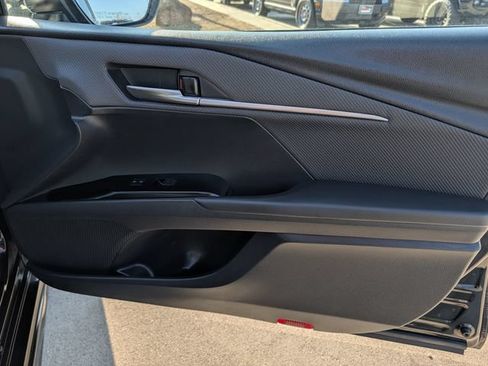 Used 2025 Toyota Camry SE FWD image 32